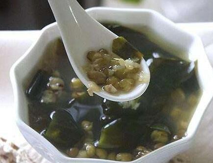 吃海带绿豆汤祛痘