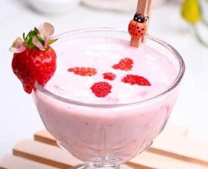 草莓、酸奶祛痘