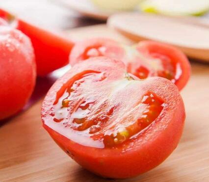 吃西红柿